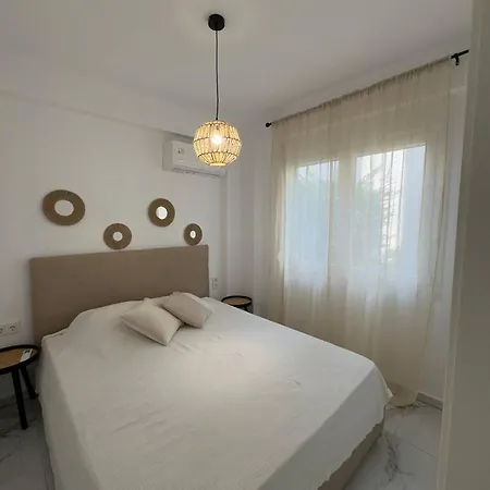 In Paralia Ofriniou Lägenhet