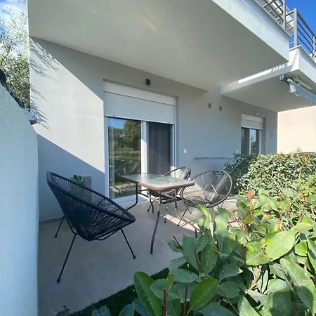 In Paralia Ofriniou Lägenhet