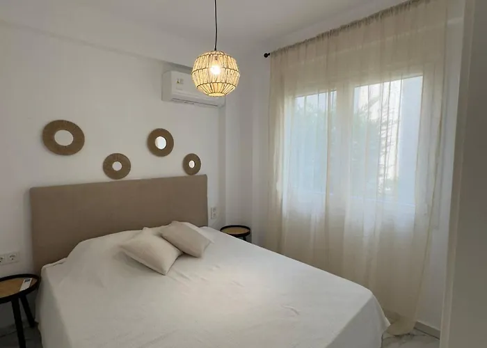 In Paralia Ofriniou Apartment
